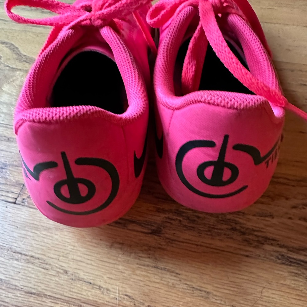 Nike Kids' Tiempo Soccer Cleats - Bright Pink - Picture 8 of 12